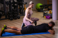 Перкусійний масажер пістолет для масажу глибоких тканин Qmed Deep Tissue Muscle Massager - Зображення 6